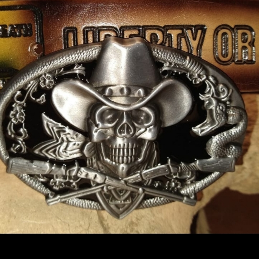 New Cowboy Skull skeleton belt buckle message me with your color choice